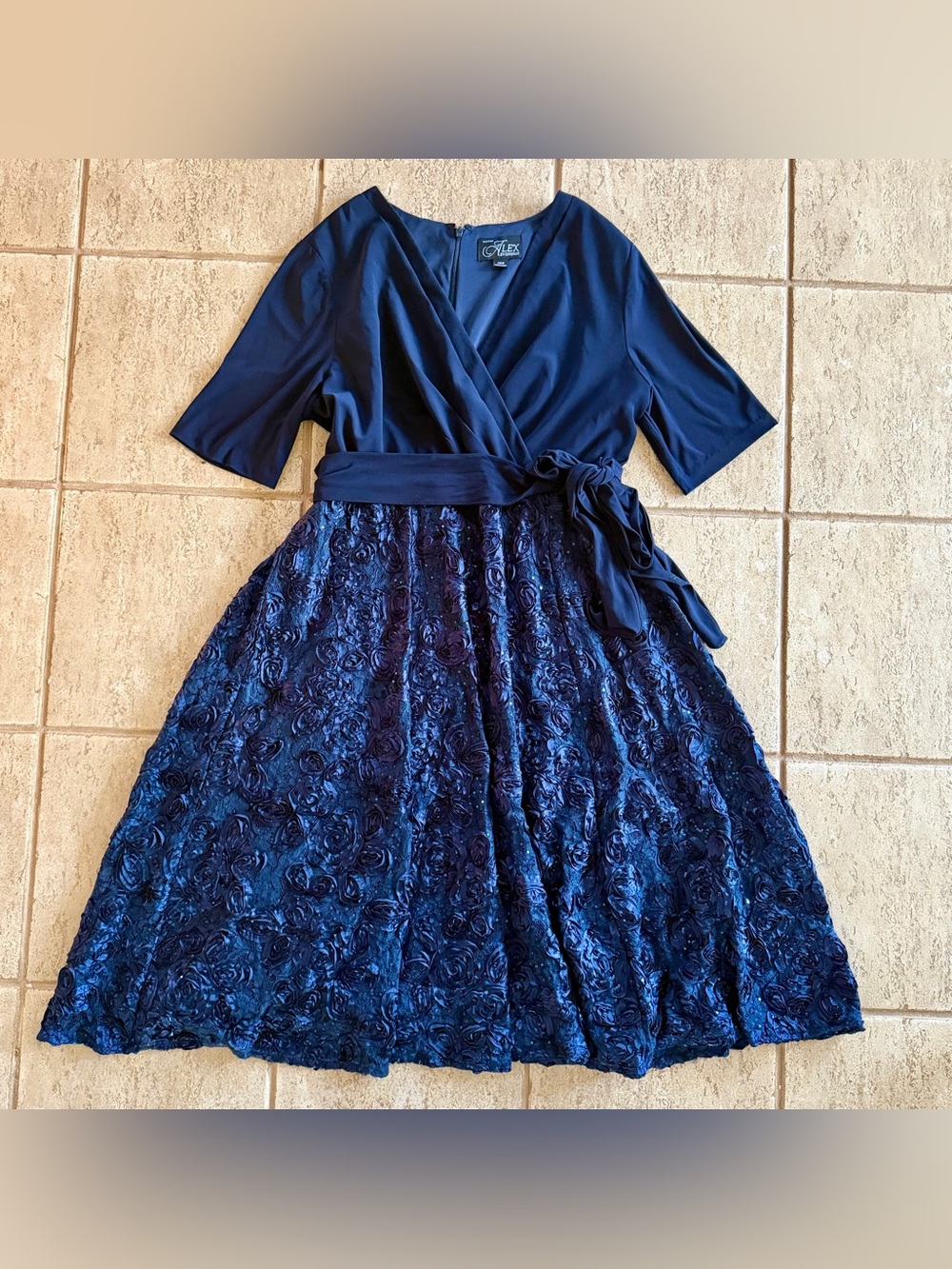 ALEX EVENINGS WOMENS SIZE 20W BLUE LACE ROSETTE TEA LENGTH BLUE FORMAL DRESS